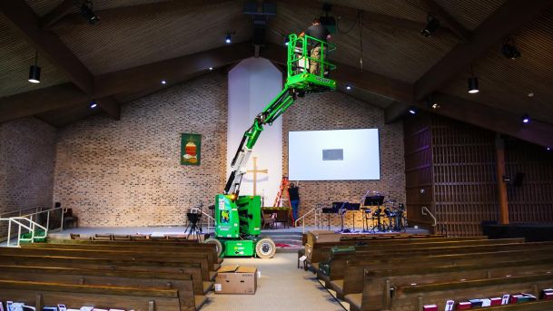 Video display installation